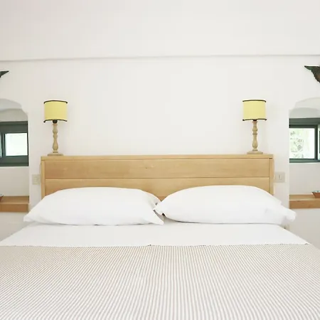 Masseria Fenicia Bed & Breakfast *